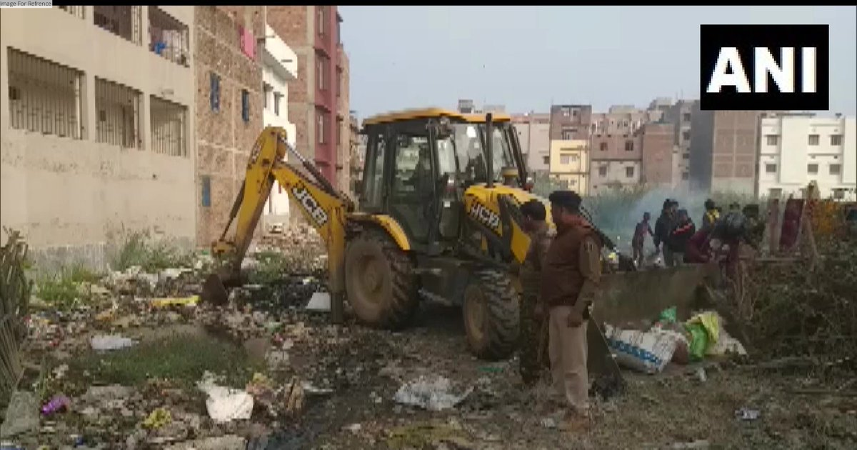 Police recover illicit liquor bottles hidden in gutter in Bihar's Danapur